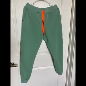 Figs Muhima Jogger scrub pants size M in JADE